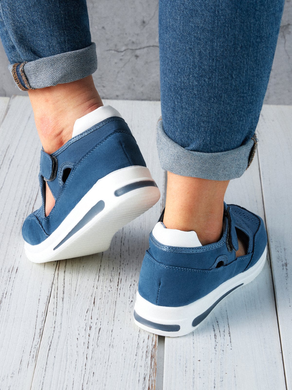 Traspirante incavato Tessuto maglia velcro Portatile A passeggio Scarpe